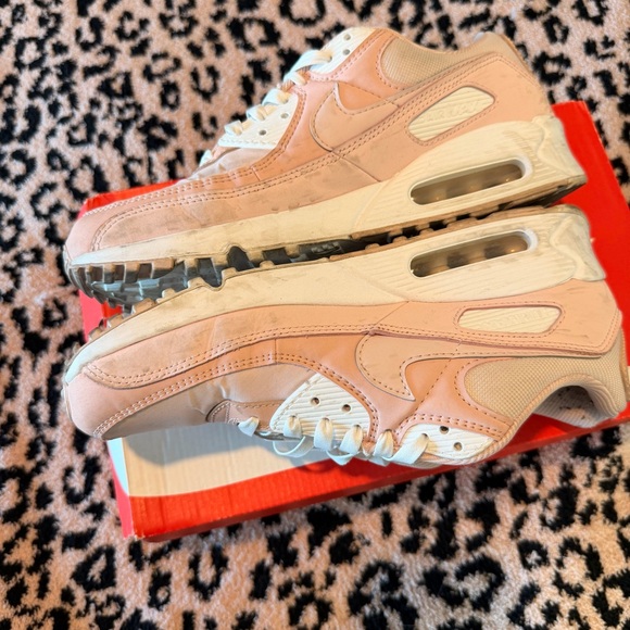 Women’s Nike Air Max 90 in Barely Rose - Picture 5 of 6